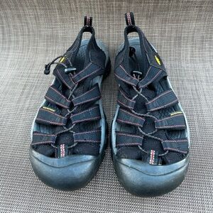 Keen Newport H2 Sandals Women's size 7 Black/Red/Gray